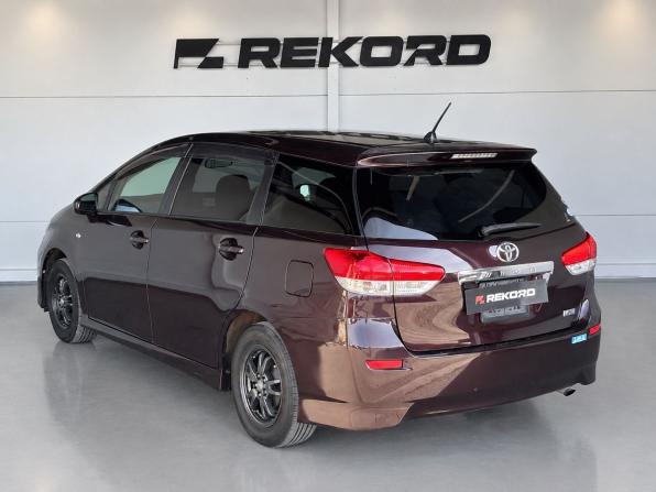 Toyota Wish II Рестайлинг с пробегом 2012 года, цена 1 419 000 рублей, 108786 км, минивэн, Автокод Объявления