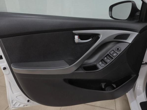 Hyundai Elantra V (MD) Рестайлинг с пробегом 2015 года, цена 1 190 000 рублей, 142320 км, седан, Автокод Объявления