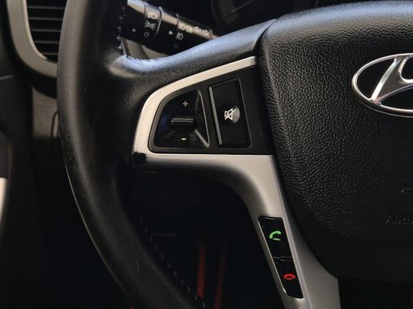 Hyundai Solaris I с пробегом 2012 года, цена 749 000 рублей, 229386 км, седан, Автокод Объявления