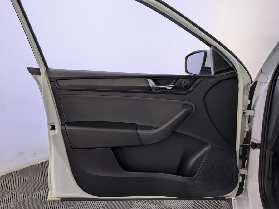 Skoda Rapid I Рестайлинг Москва  - изображение 19