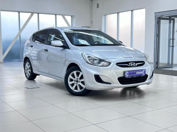 Hyundai Solaris I с пробегом 2012 года, цена 950 000 рублей, 120464 км, хэтчбек, Автокод Объявления