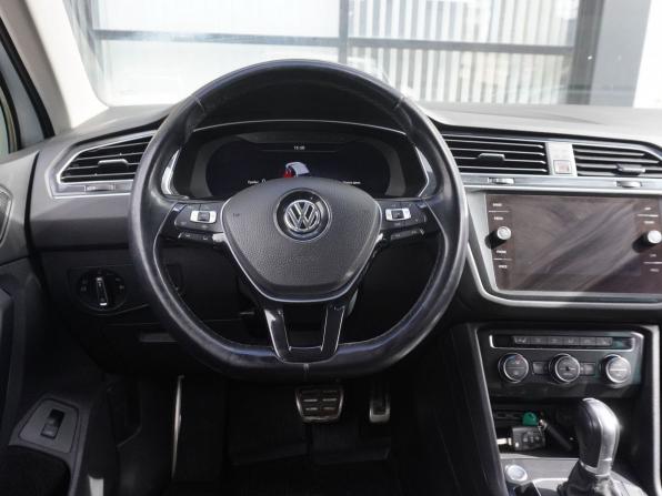 Volkswagen Tiguan II с пробегом 2018 года, цена 1 870 000 рублей, 249073 км, внедорожник, Автокод Объявления