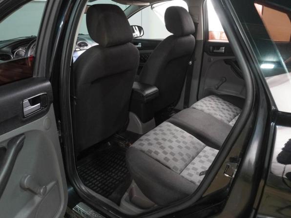 Ford Focus II Рестайлинг с пробегом 2009 года, цена 649 000 рублей, 198976 км, хэтчбек, Автокод Объявления
