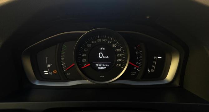 Volvo S60 II Рестайлинг с пробегом 2015 года, цена 979 000 рублей, 168127 км, седан, Автокод Объявления
