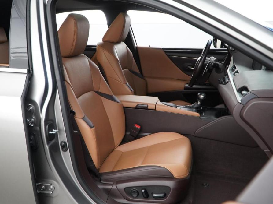 Lexus ES VII Москва  - изображение 8