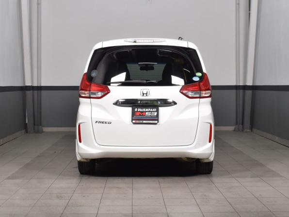 Honda Freed II с пробегом 2016 года, цена 1 249 995 рублей, 140899 км, компактвэн, Автокод Объявления