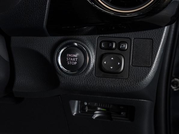 Toyota Vitz III (XP130) Рестайлинг 2 с пробегом 2019 года, цена 1 320 000 рублей, 65651 км, хэтчбек, Автокод Объявления