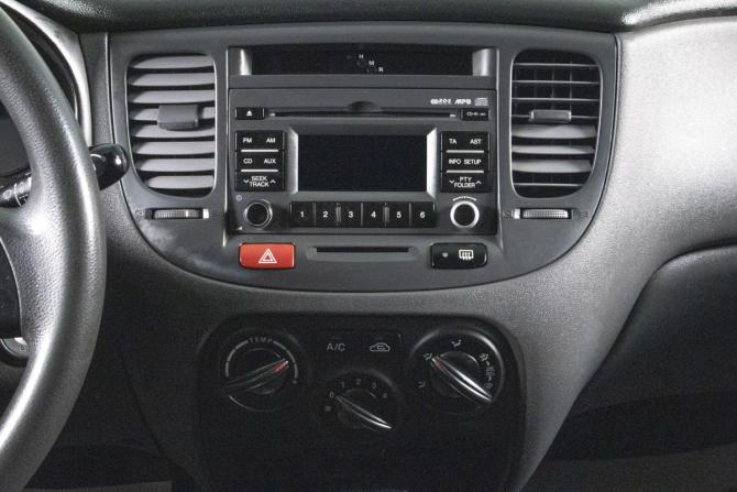 Kia Rio II Рестайлинг с пробегом 2011 года, цена 629 000 рублей, 137229 км, хэтчбек, Автокод Объявления