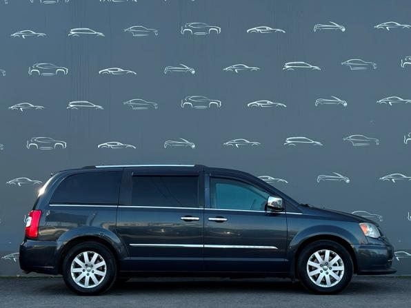 Chrysler Voyager V Рестайлинг с пробегом 2014 года, цена 1 526 300 рублей, 264862 км, минивэн, Автокод Объявления