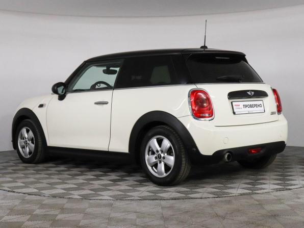 Mini Hatch III (F55/F56) с пробегом 2017 года, цена 1 650 000 рублей, 71850 км, хэтчбек, Автокод Объявления
