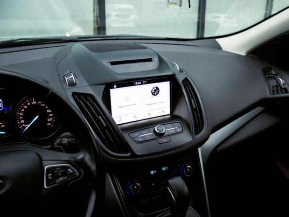 Ford Kuga II Рестайлинг с пробегом 2017 года, цена 1 690 000 рублей, 95000 км, внедорожник, Автокод Объявления