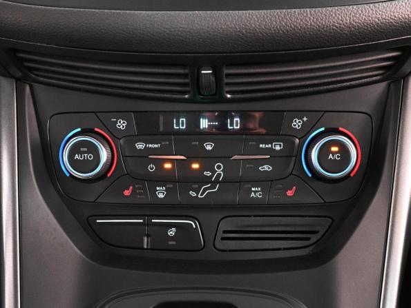 Ford Kuga II Рестайлинг с пробегом 2018 года, цена 1 349 000 рублей, 206883 км, внедорожник, Автокод Объявления