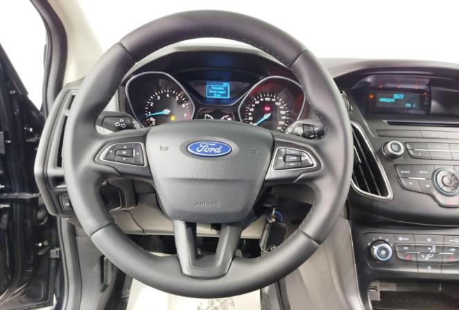 Ford Focus III с пробегом 2015 года, цена 990 000 рублей, 220843 км, седан, Автокод Объявления