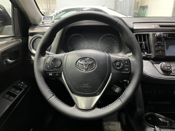 Toyota RAV4 IV (XA40) Рестайлинг с пробегом 2015 года, цена 2 270 000 рублей, 111546 км, внедорожник, Автокод Объявления