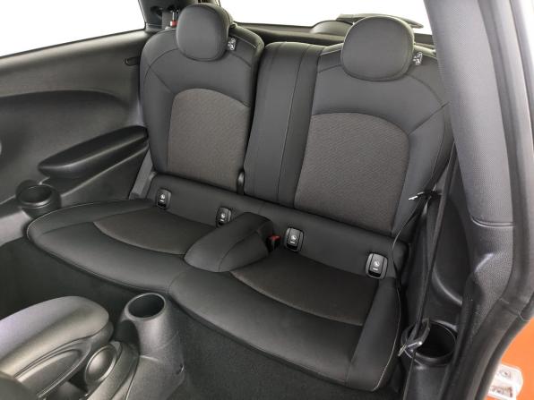 Mini Hatch III (F55/F56) Рестайлинг с пробегом 2021 года, цена 2 550 000 рублей, 66313 км, хэтчбек, Автокод Объявления
