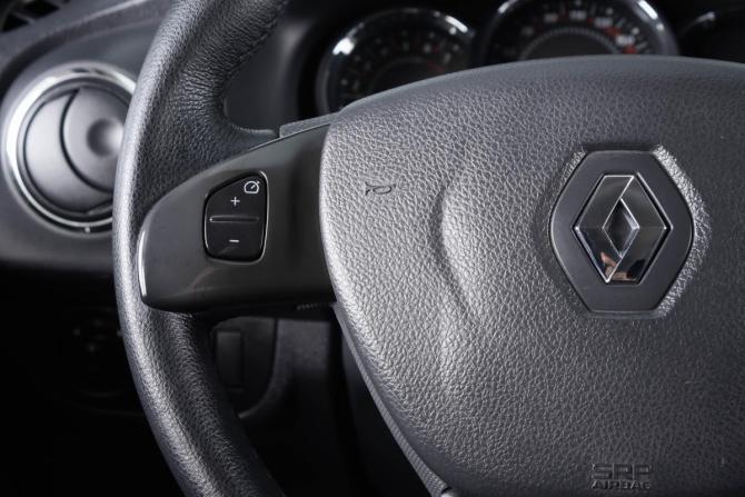 Renault Sandero II с пробегом 2017 года, цена 1 049 000 рублей, 165254 км, хэтчбек, Автокод Объявления