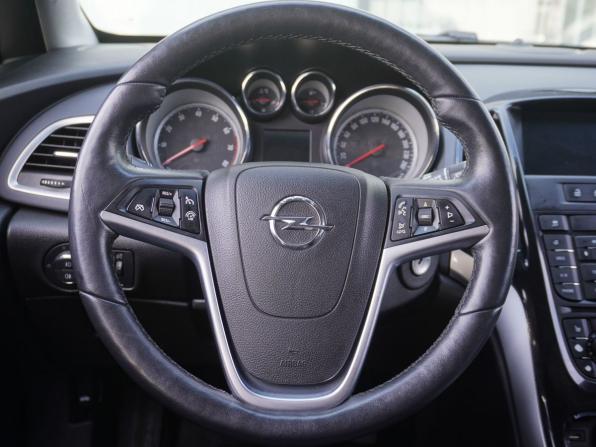 Opel Astra J Рестайлинг с пробегом 2014 года, цена 883 000 рублей, 96000 км, хэтчбек, Автокод Объявления