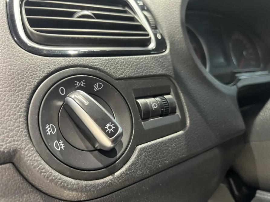 Volkswagen Polo V Рестайлинг Новосибирск  - изображение 14