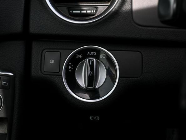Mercedes-Benz C-Класс III (W204) Рестайлинг с пробегом 2013 года, цена 1 530 000 рублей, 150083 км, седан, Автокод Объявления