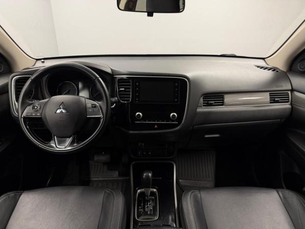 Mitsubishi Outlander III Рестайлинг 3 с пробегом 2020 года, цена 2 399 000 рублей, 73760 км, внедорожник, Автокод Объявления