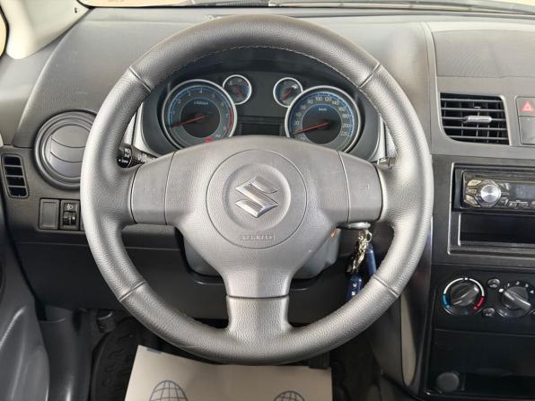 Suzuki SX4 I (Classic) Рестайлинг с пробегом 2010 года, цена 780 000 рублей, 215720 км, седан, Автокод Объявления