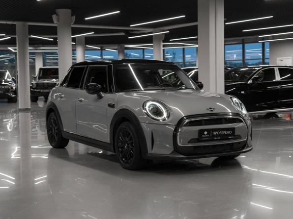 Mini Hatch III (F55/F56) Рестайлинг 2 с пробегом 2021 года, цена 2 500 000 рублей, 56427 км, хэтчбек, Автокод Объявления