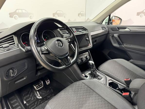 Volkswagen Tiguan II с пробегом 2018 года, цена 1 990 000 рублей, 176028 км, внедорожник, Автокод Объявления