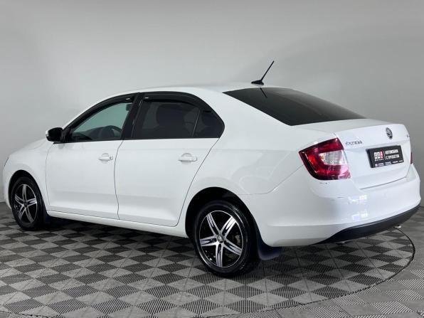 Skoda Rapid I Рестайлинг с пробегом 2017 года, цена 1 299 999 рублей, 99718 км, лифтбек, Автокод Объявления