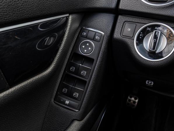 Mercedes-Benz C-Класс III (W204) Рестайлинг с пробегом 2012 года, цена 1 440 000 рублей, 241990 км, седан, Автокод Объявления