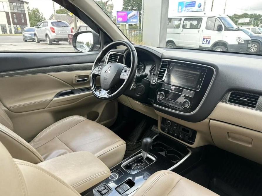 Mitsubishi Outlander III Рестайлинг 3 Санкт-Петербург  - изображение 7