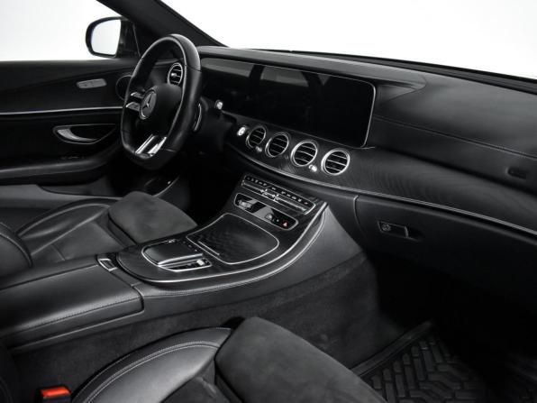 Mercedes-Benz E-Класс V (W213 S213 C238) Рестайлинг с пробегом 2021 года, цена 2 990 000 рублей, 220000 км, седан, Автокод Объявления