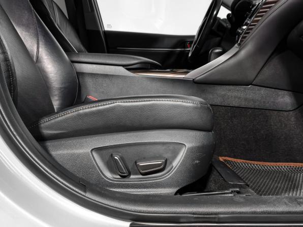 Toyota Camry VIII (XV70) с пробегом 2019 года, цена 2 390 000 рублей, 178941 км, седан, Автокод Объявления
