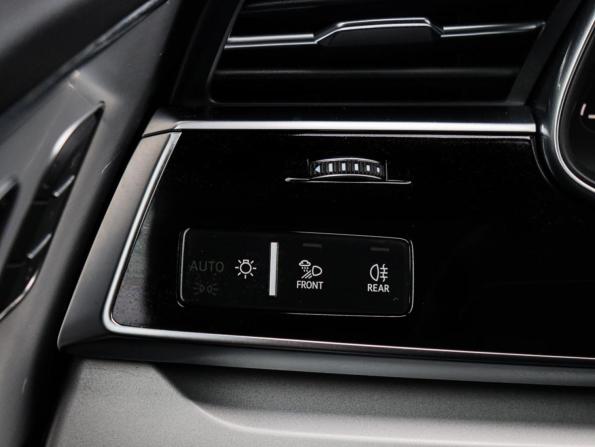 Audi Q8 I (4M) с пробегом 2021 года, цена 6 950 000 рублей, 119347 км, внедорожник, Автокод Объявления