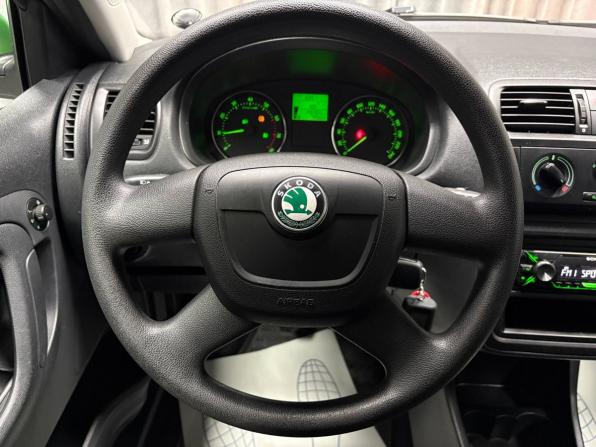 Skoda Fabia II Рестайлинг с пробегом 2010 года, цена 806 000 рублей, 146904 км, хэтчбек, Автокод Объявления