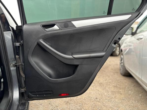 Volkswagen Jetta VI с пробегом 2012 года, цена 910 000 рублей, 235500 км, седан, Автокод Объявления