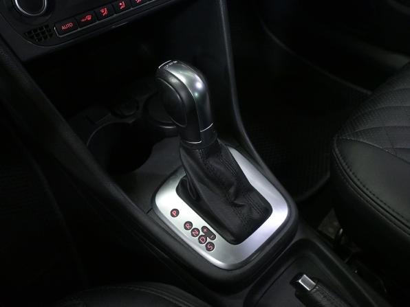 Volkswagen Polo V Рестайлинг с пробегом 2019 года, цена 1 280 000 рублей, 182100 км, седан, Автокод Объявления