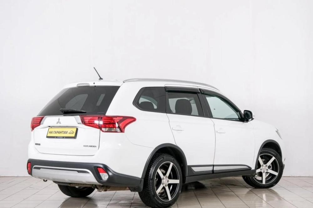 Mitsubishi Outlander III Рестайлинг 2 Красноярск  - изображение 7