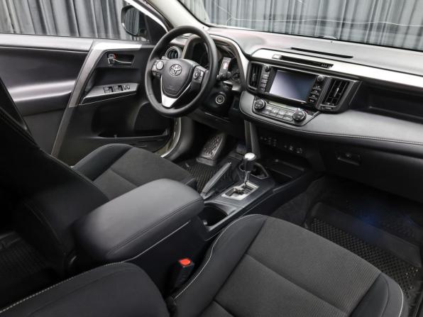 Toyota RAV4 IV (XA40) Рестайлинг с пробегом 2017 года, цена 2 249 000 рублей, 146356 км, внедорожник, Автокод Объявления