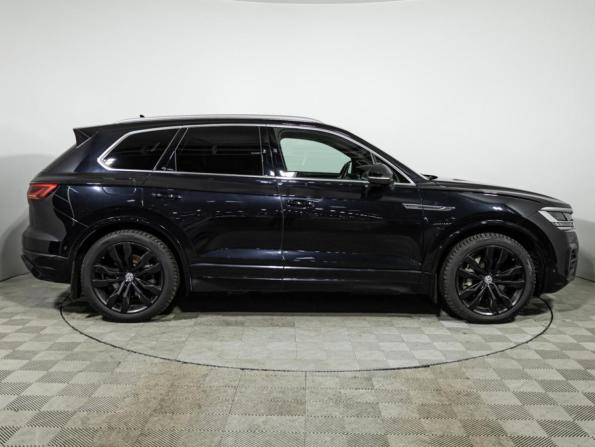 Volkswagen Touareg III с пробегом 2019 года, цена 4 499 700 рублей, 139885 км, внедорожник, Автокод Объявления