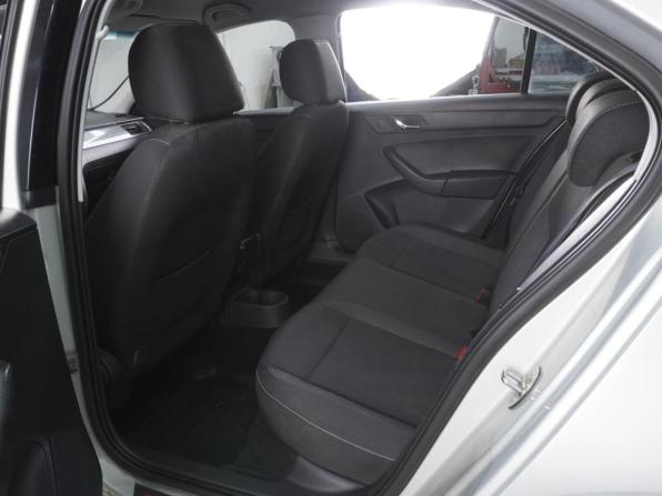 Skoda Rapid I с пробегом 2014 года, цена 1 009 000 рублей, 152523 км, лифтбек, Автокод Объявления