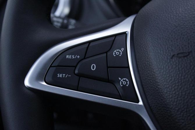 Renault Kaptur I Рестайлинг с пробегом 2021 года, цена 1 850 000 рублей, 41738 км, внедорожник, Автокод Объявления