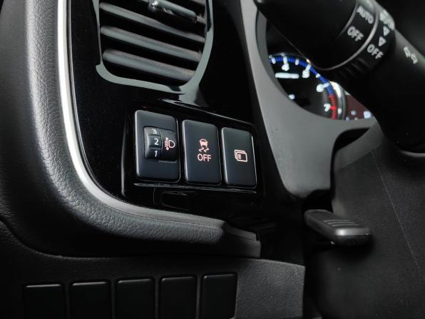 Mitsubishi Outlander III Рестайлинг 2 с пробегом 2017 года, цена 1 717 000 рублей, 191291 км, внедорожник, Автокод Объявления
