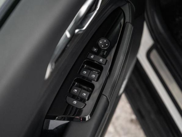 Kia Sportage V с пробегом 2022 года, цена 3 555 500 рублей, 69887 км, внедорожник, Автокод Объявления