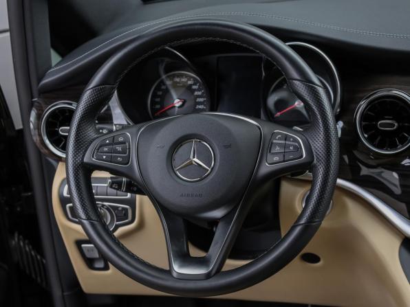 Mercedes-Benz V-Класс III (W447) Рестайлинг с пробегом 2020 года, цена 6 798 000 рублей, 31529 км, минивэн, Автокод Объявления