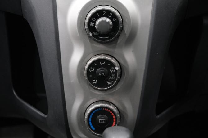 Toyota Vitz II (XP90) с пробегом 2007 года, цена 599 000 рублей, 142000 км, хэтчбек, Автокод Объявления