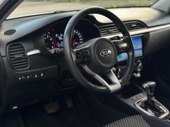 Kia Rio IV с пробегом 2018 года, цена 1 050 000 рублей, 164000 км, хэтчбек, Автокод Объявления
