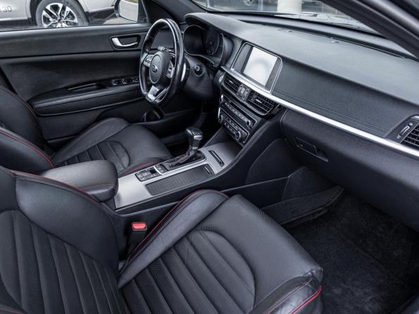 Kia Optima IV Рестайлинг с пробегом 2019 года, цена 2 037 400 рублей, 130880 км, седан, Автокод Объявления