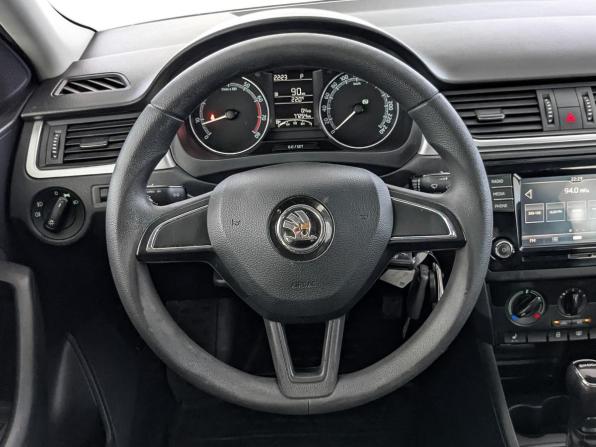 Skoda Rapid I Рестайлинг с пробегом 2019 года, цена 1 349 000 рублей, 77246 км, лифтбек, Автокод Объявления