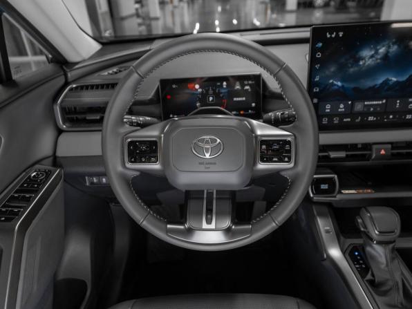 Toyota RAV4 VI (XA60) с пробегом 2026 года, цена 4 470 000 рублей, 150 км, внедорожник, Автокод Объявления