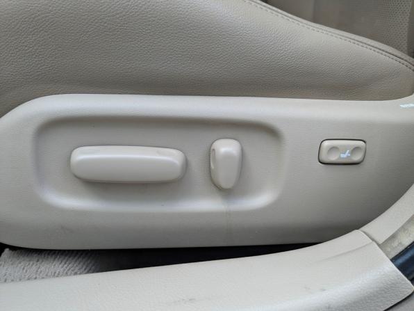 Toyota Avensis II Рестайлинг с пробегом 2006 года, цена 800 000 рублей, 275197 км, седан, Автокод Объявления